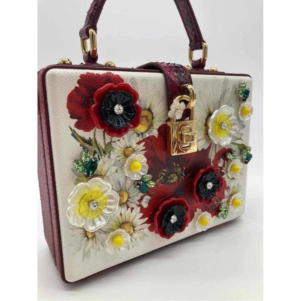 Dolce and Gabbana Dauphine Box Bag in
NWOT condition. Matching removable shoulde